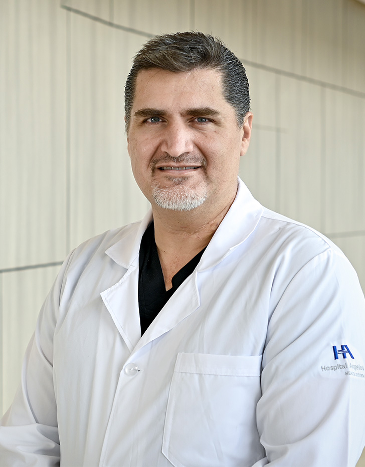 Es la foto de perfil de un cirujano general en Puebla de Hospital Angeles Puebla.