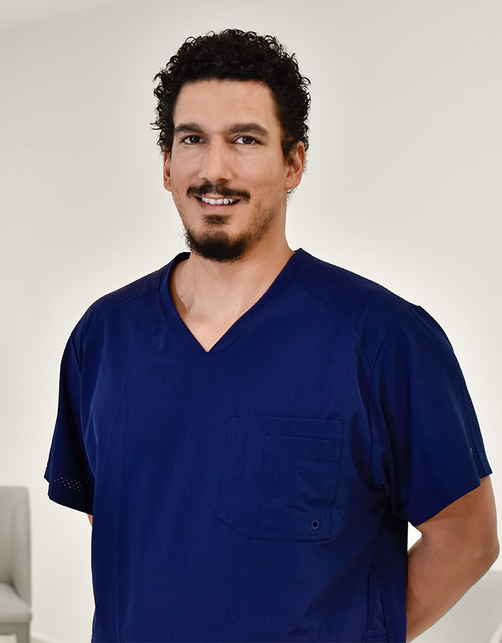 Es la foto de perfil de un ortopedista y traumatólogo en Ciudad de México. Nuestro especialista brinda servicio en el Hospital Angeles Clínica Londres y en Lomas.