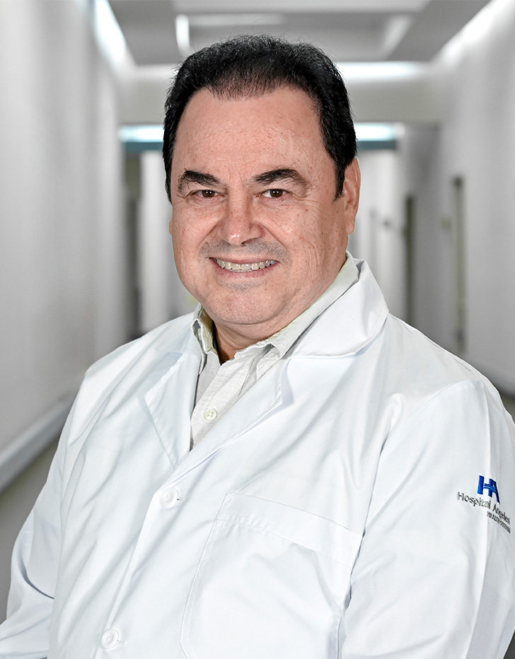 Es la foto de perfil de un ginecólogo y obstetra en Torreón de Hospital Angeles Torreón.