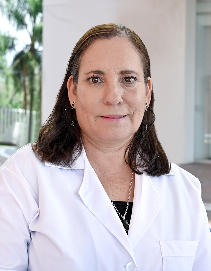 Es la foto de perfil de una ginecóloga y obstetra en León de Hospital Angeles León.