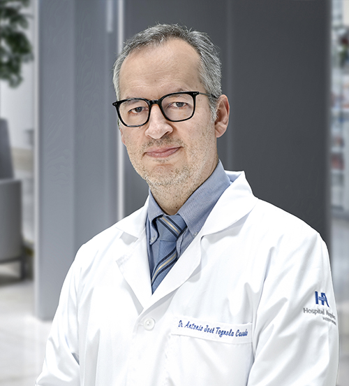 Es la foto de perfil de un ortopedista y traumatólogo en Huixquilucan de Hospital Angeles Lomas.