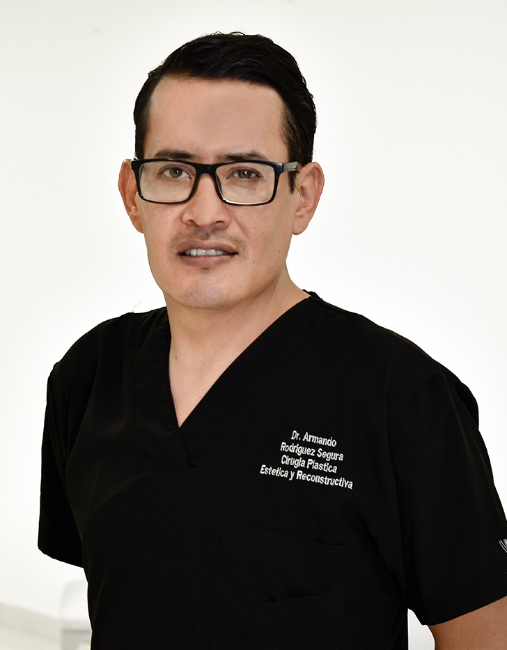 Es la foto de perfil de un cirujano plástico en Ciudad de México de Hospital Angeles Clínica Londres.