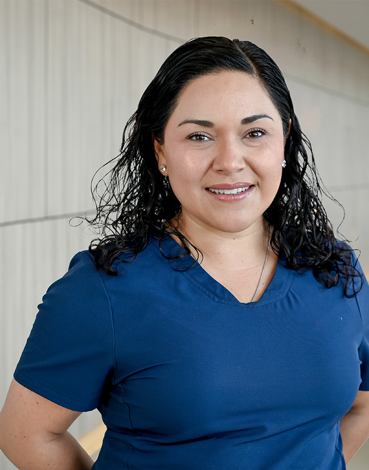 Es la foto de perfil de una cirujana general en Puebla de Hospital Angeles Puebla.