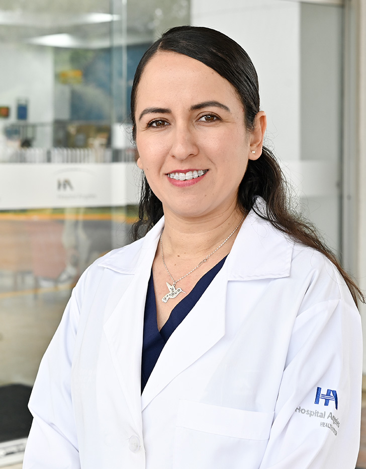 Es la foto de perfil de una geriatra en Tijuana de Hospital Angeles Tijuana.