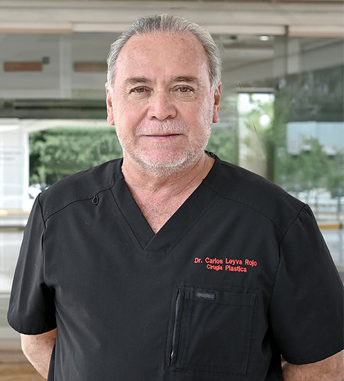 Es la foto de perfil de un cirujano plástico en Culiacán de Hospital Angeles Culiacán.