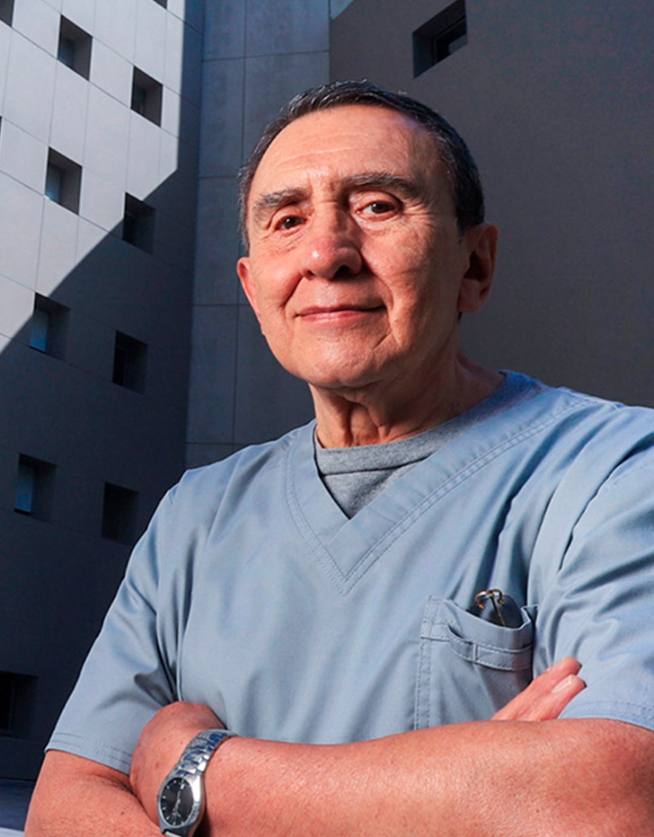 Es la foto de perfil de un endocrinólogo en Huixquilucan de Hospital Angeles Lomas.