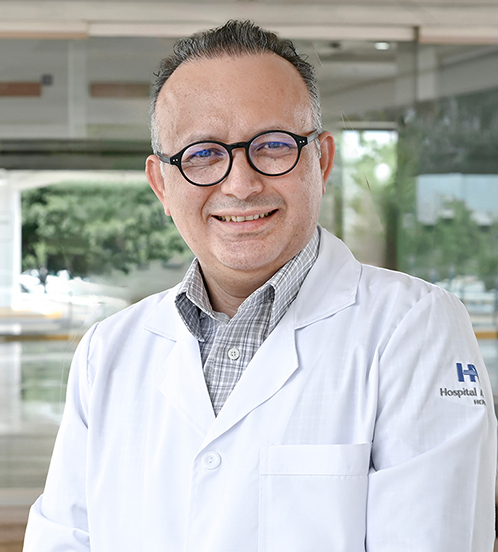 Es la foto de perfil de un nefrólogo e internista en Culiacán de Hospital Angeles Culiacán.