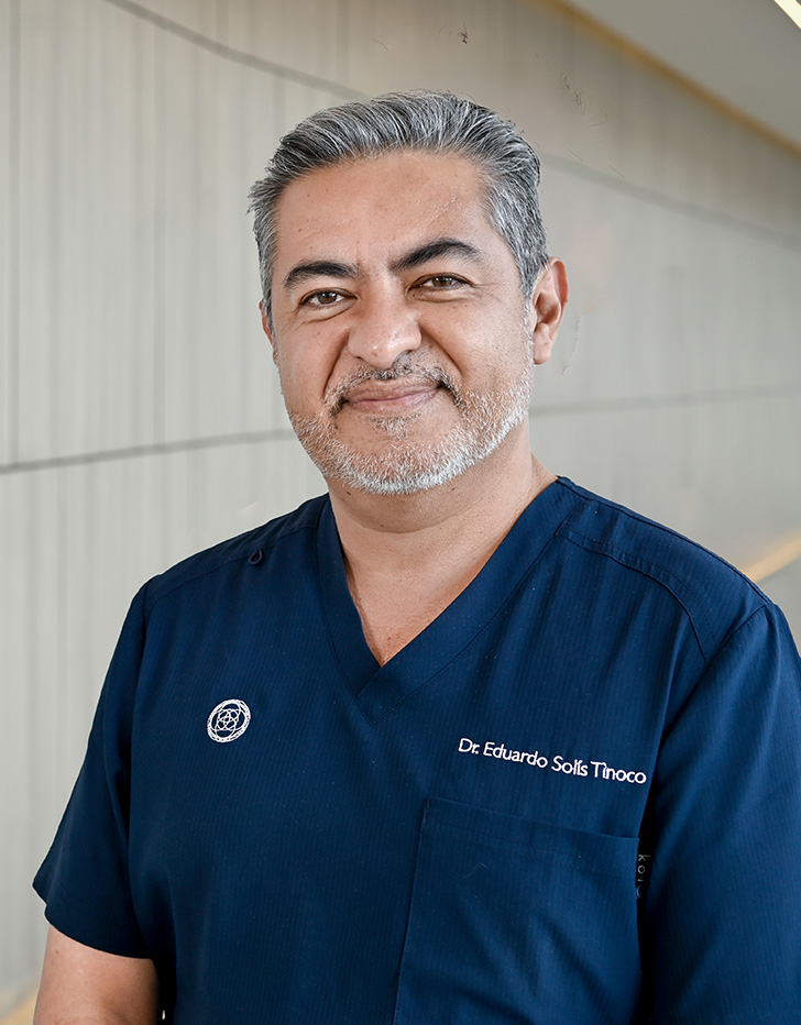 Es la foto de perfil de un cirujano plástico en Puebla de Hospital Angeles Puebla.