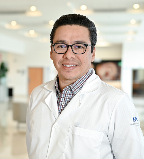 Es la foto de perfil de un  pediatra y nefrólogo pediátrico en Xalapa de Hospital Angeles Xalapa.