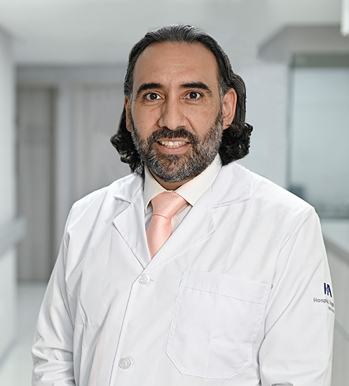 Es la foto de perfil de un cirujano plástico en Ciudad de México de Hospital Angeles México.