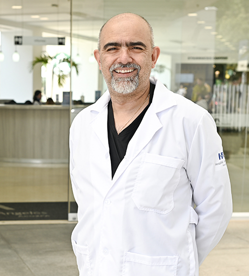 Es la foto de perfil de un nefrólogo en Querétaro de Hospital Angeles Centro Sur.