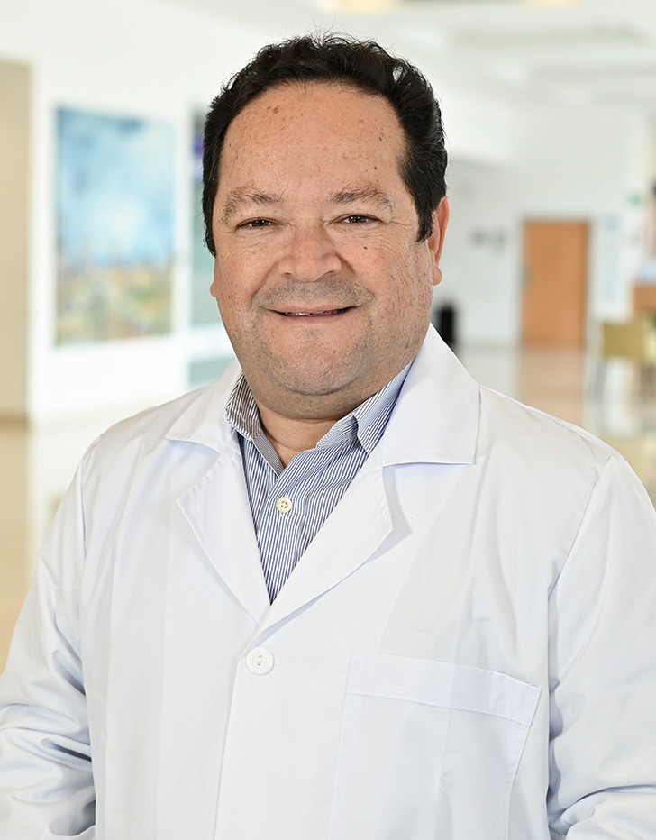 Es la foto de perfil de un cirujano general en Xalapa de Hospital Angeles Xalapa.