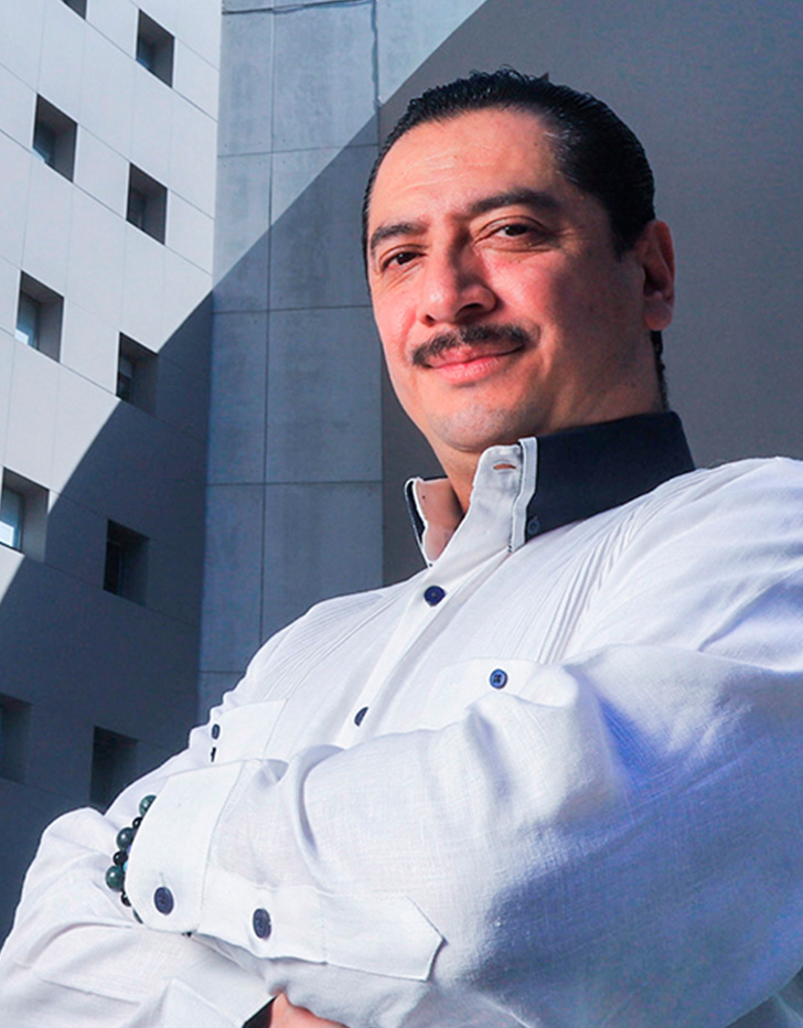 Es la foto de perfil de un endocrinólogo y médico interno en Huixquilucan de Hospital Angeles Lomas. 