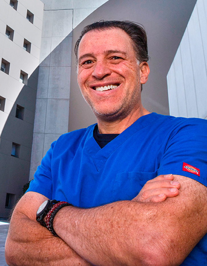 Es la foto de perfil de un gastroenterólogo y endoscopista en Huixquilucan de Hospital Angeles Lomas. 