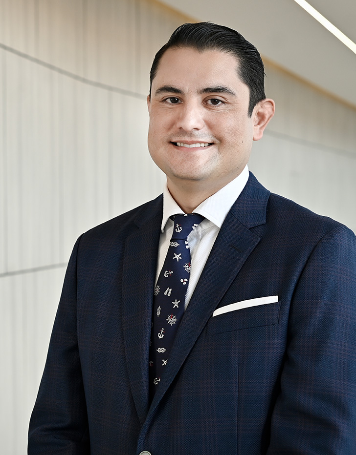 Es la foto de perfil de un oncólogo médico e internista en Puebla de Hospital Angeles Puebla.