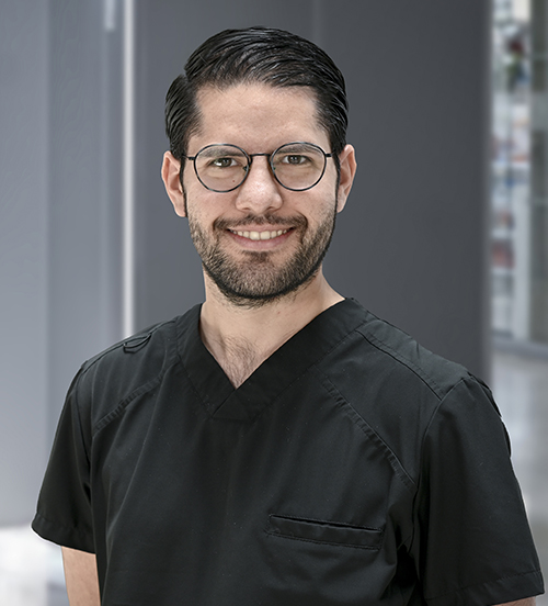 Es la foto de perfil de un neurólogo en Huixquilucan de Hospital Angeles Lomas.