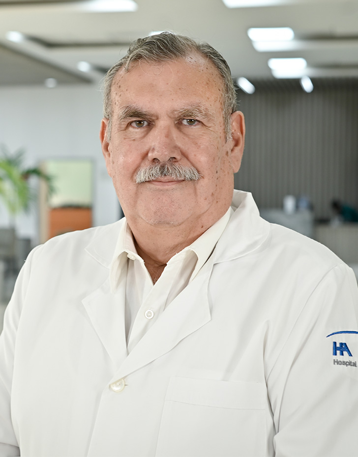 Es la foto de perfil de un internista en Tampico de Hospital Angeles Tampico.