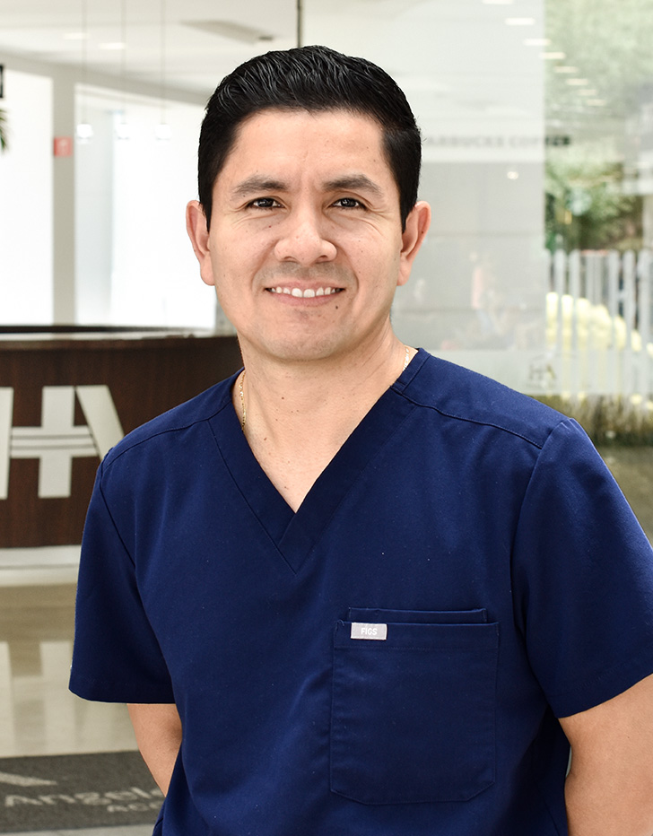Es la foto de perfil de un ortopedista y traumatólogo en Ciudad de México de Hospital Angeles Acoxpa.