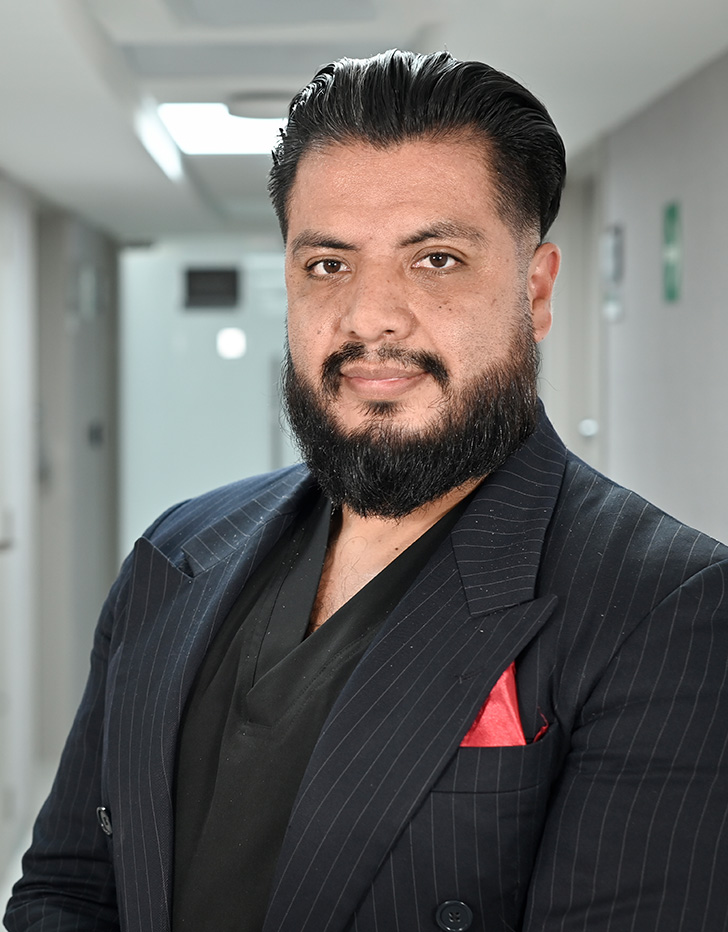 Es la foto de perfil de un cirujano neurológico en Ciudad de México de Hospital Angeles Santa Mónica.