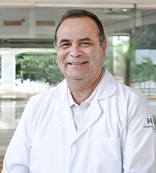 Es la foto de perfil de un reumatólogo e internista en Culiacán de Hospital Angeles Culiacán.