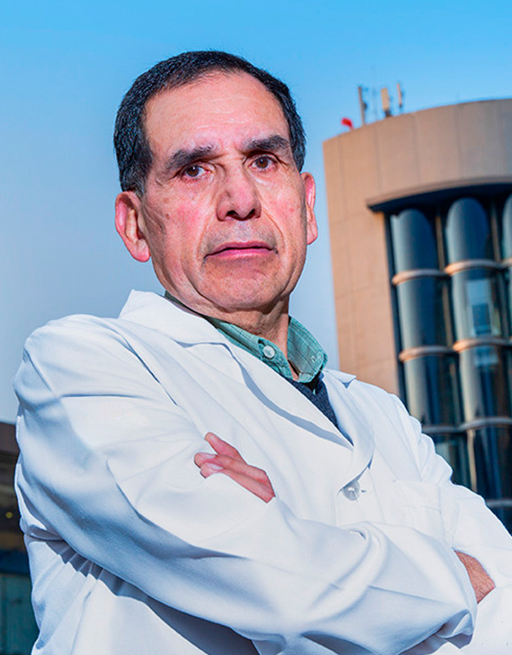 Es la foto de perfil de un angiólogo y cirujano vascular en Huixquilucan de Hospital Angeles Lomas.