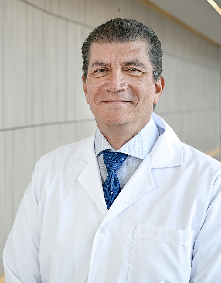 Es la foto de perfil de un pediatra, inmunólogo y alergólogo en Puebla de Hospital Angeles.