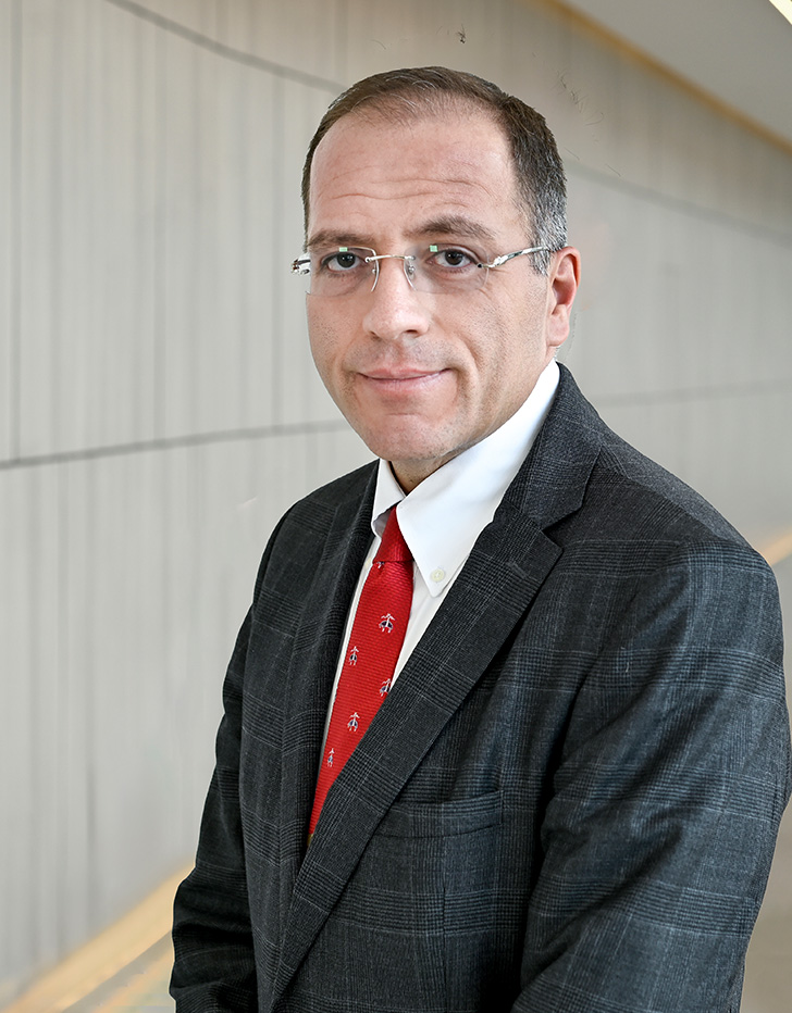 Es la foto de perfil de un coloproctólogo en Puebla de Hospital Angeles.