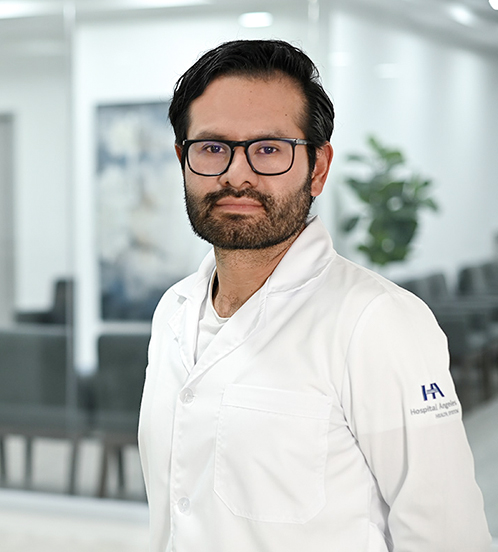 Es la foto de perfil de un ortopedista y traumatólogo en Ciudad de México de Hospital Angeles Acoxpa.