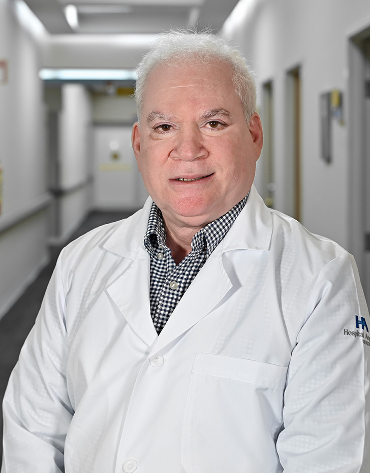 Es la foto de perfil de un ginecólogo y obstetra en Torreón de Hospital Angeles.