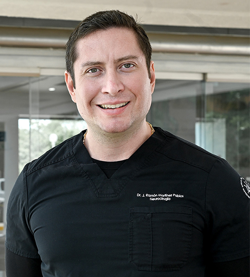 Es la foto de perfil de un cirujano neurológico en Culiacán de Hospital Angeles.