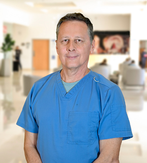 Es la foto de perfil de un cirujano neurológico pediátrico y cirujano neurológico en Xalapa de Hospital Angeles.