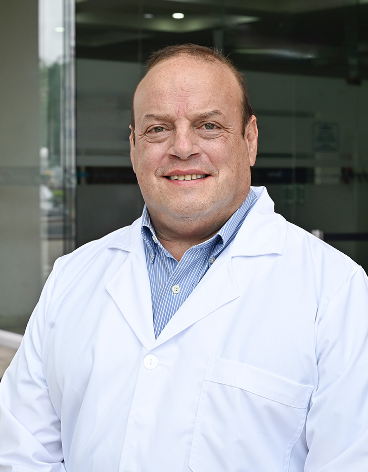 Es la foto de perfil de un ginecólogo y obstetra en Villahermosa de Hospital Angeles.