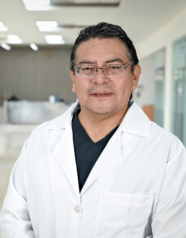 Es la foto de perfil de un cirujano general en Tampico de Hospital Angeles.