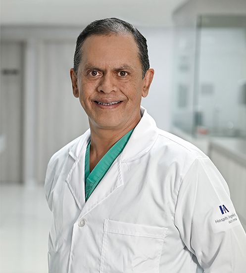 Es la foto de perfil de un cirujano neurológico en Ciudad de México de Hospital Angeles México.