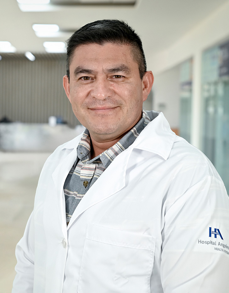 Es la foto de perfil de un ginecólogo en Tampico de Hospital Angeles.