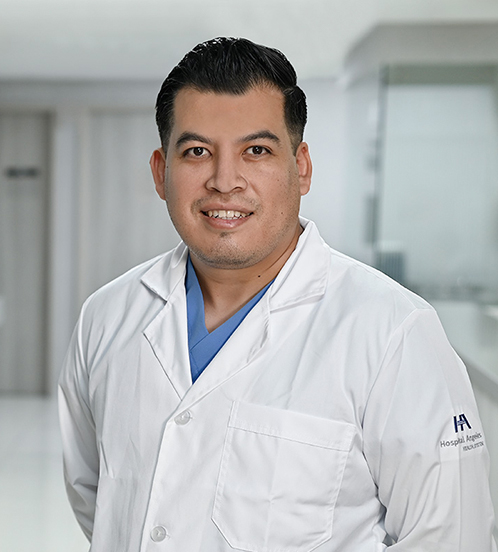 Es la foto de perfil de un cirujano neurológico en Ciudad de México de Hospital Angeles México.