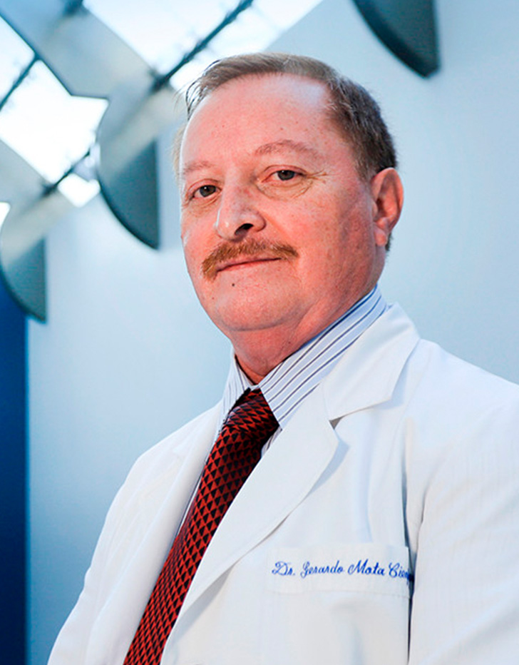 Es la foto de perfil de un cirujano oncológico en Huixquilucan de Hospital Angeles Lomas.