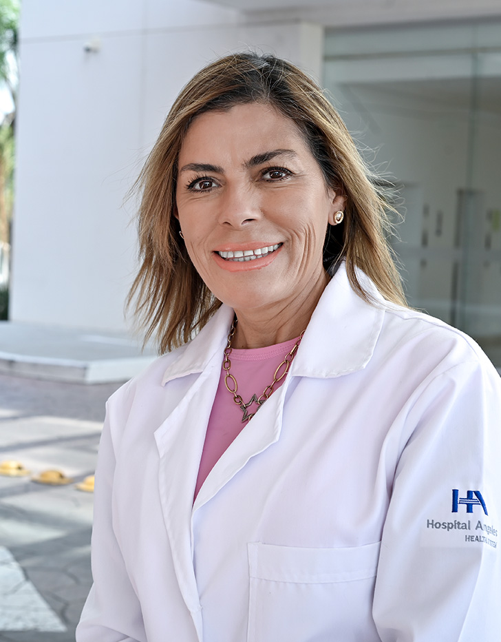 Es la foto de perfil de una ginecóloga en León de Hospital Angeles.