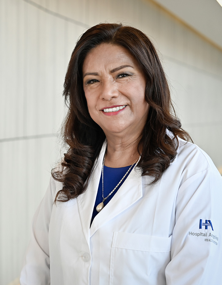 Es la foto de perfil de una pediatra en Puebla de Hospital Angeles.