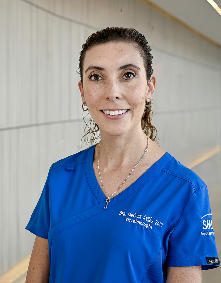 Es la foto de perfil de una oftalmóloga en Puebla de Hospital Angeles.