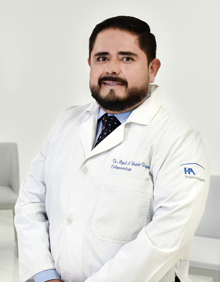 Es la foto de perfil de un coloproctólogo y cirujano general en Ciudad de México de Hospital Angeles Clínica Londres.