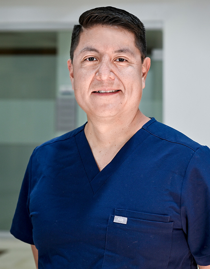 Es la foto de perfil de un cirujano neurológico en Ciudad de México de Hospital Angeles Mocel.