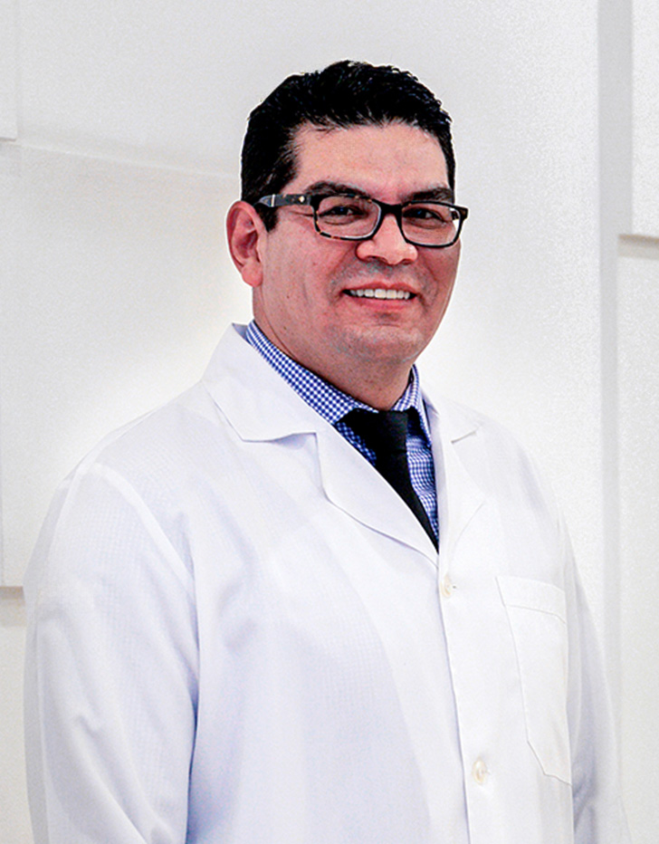 Es la foto de perfil de un ortopedista y traumatólogo en León de Hospital Angeles León.