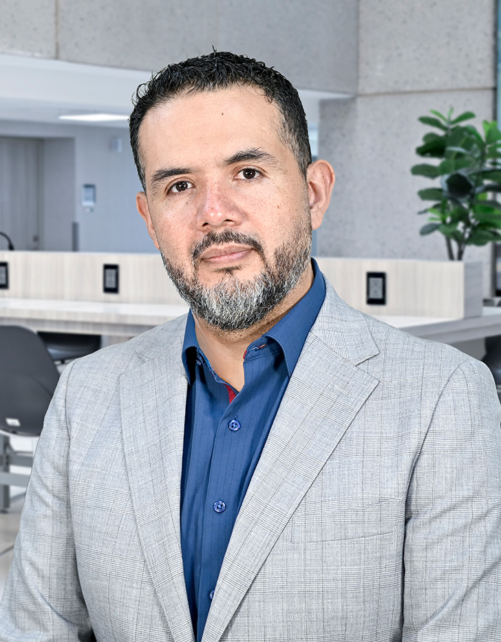 Es la foto de perfil de un ginecólogo oncólogo, ginecólogo y obstetra en Ciudad de México de Hospital Angeles Metropolitano.