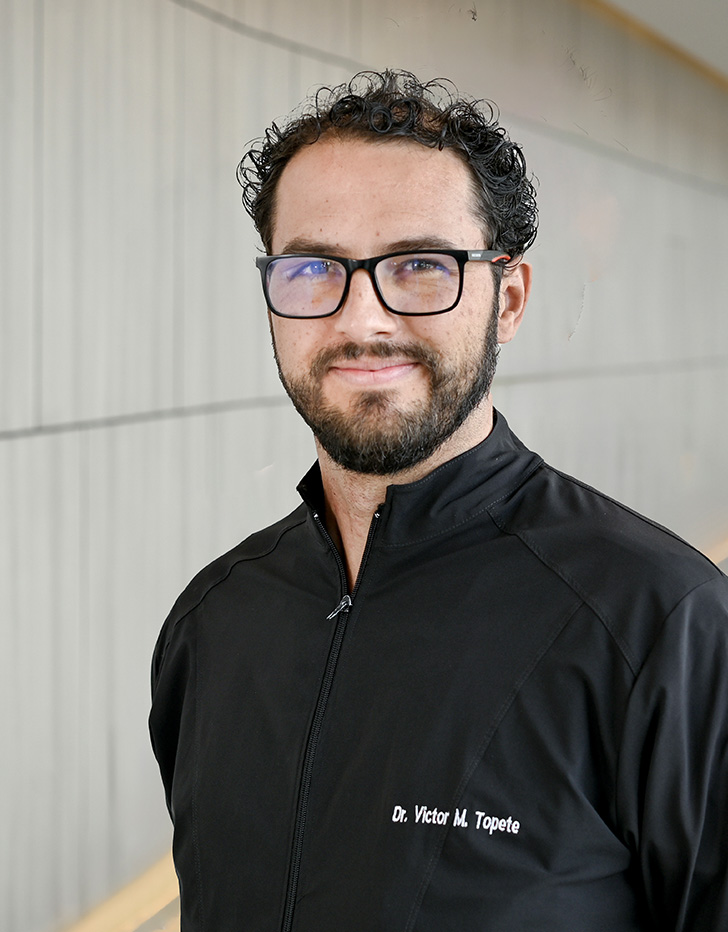 Es la foto de perfil de un ginecólogo y obstetra en Ciudad de México de Hospital Angeles México.